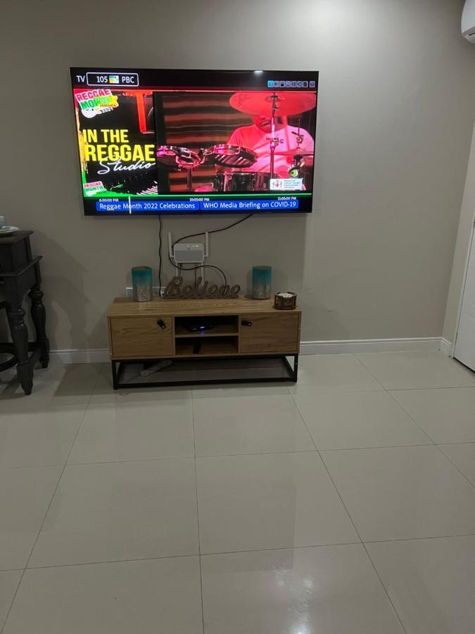 Bayfront Villa & Apartment Portmore Exterior foto
