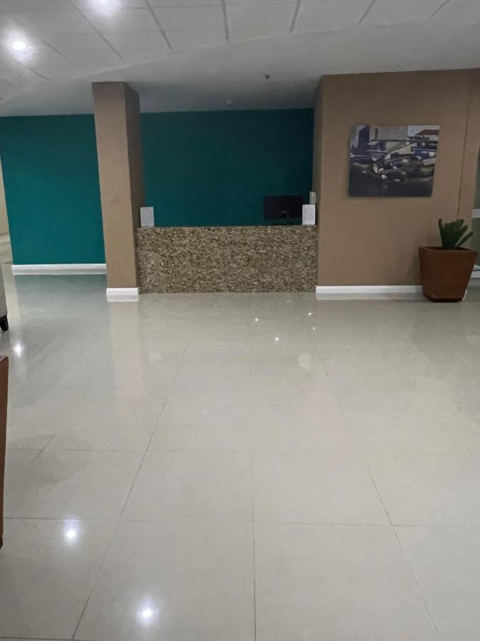Bayfront Villa & Apartment Portmore Exterior foto