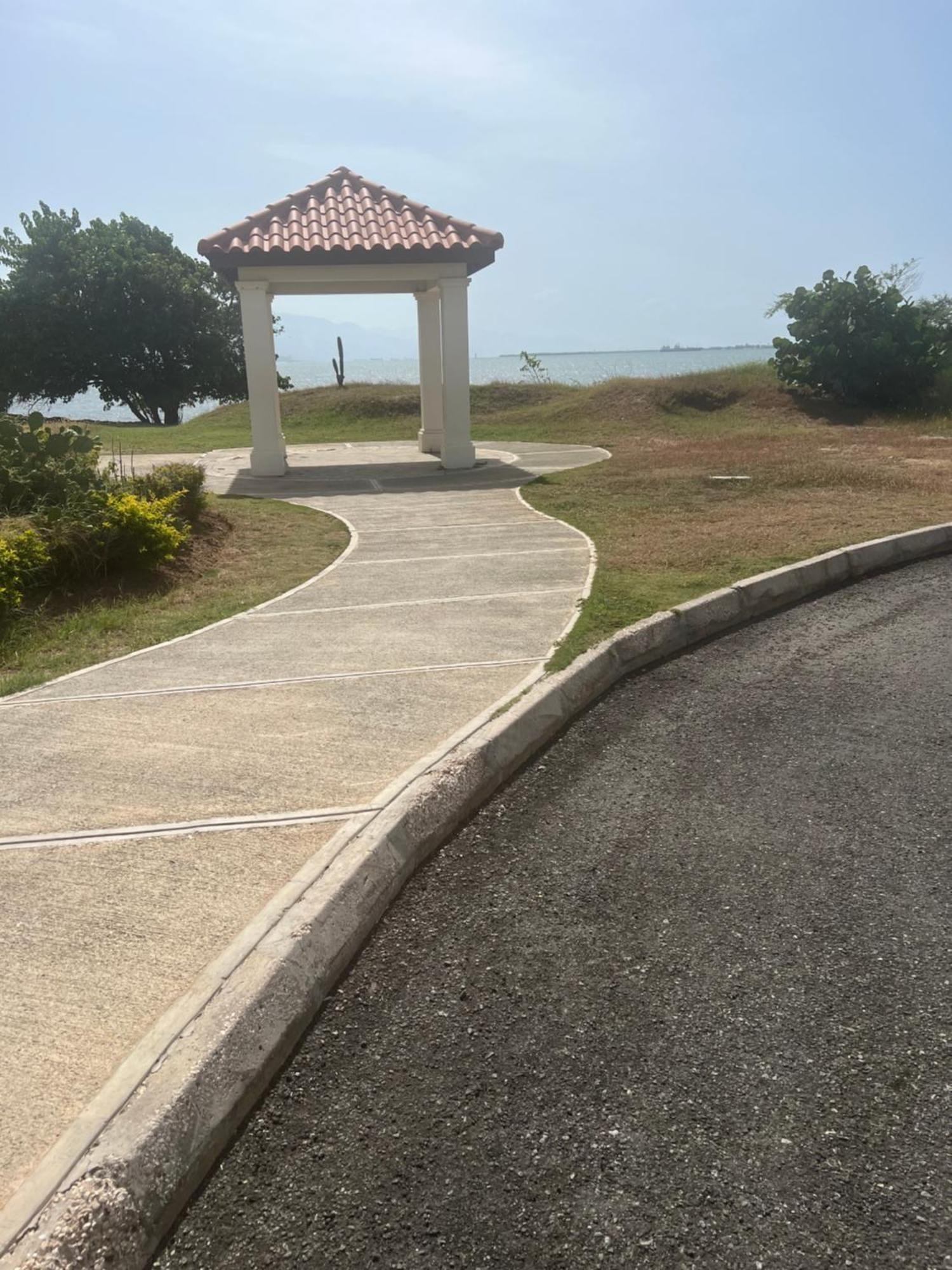 Bayfront Villa & Apartment Portmore Exterior foto
